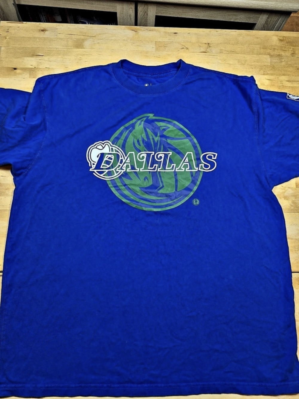 Nike Dallas Mavericks Nike NBA Logo T-Shirt NBA Logo T-Shirt Blue & Green Large